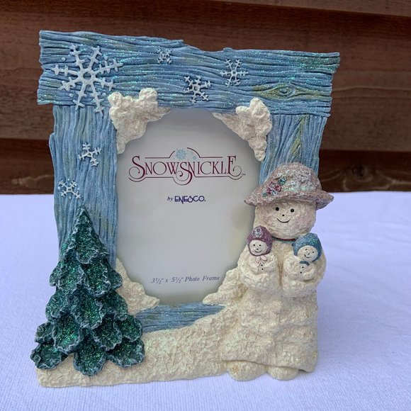 "Snowsnickle" Photo Frame - Picture 1 of 5